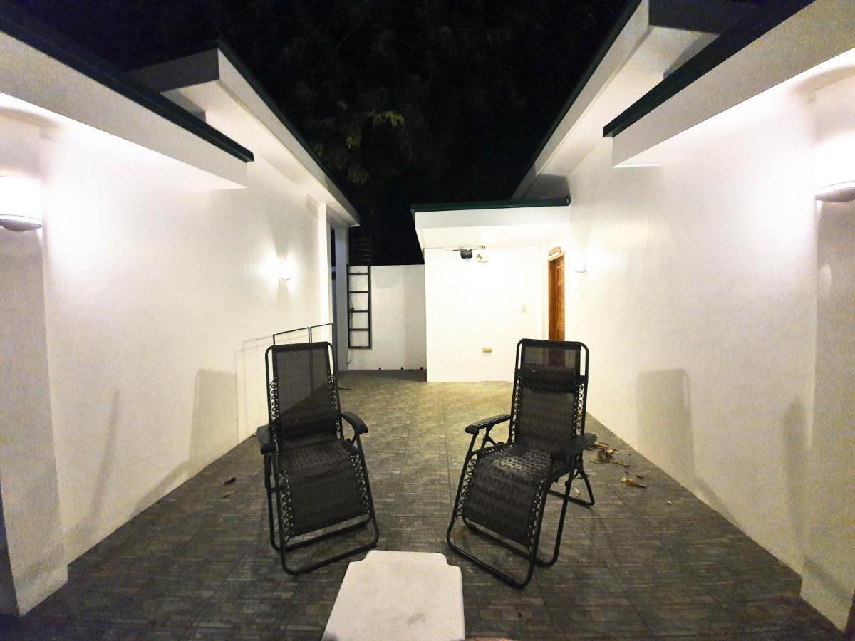 Cocoloco Beach Resort Manoc-Manoc Exteriér fotografie