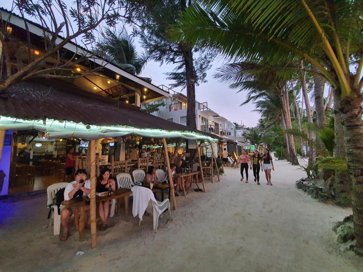 Cocoloco Beach Resort Manoc-Manoc Exteriér fotografie
