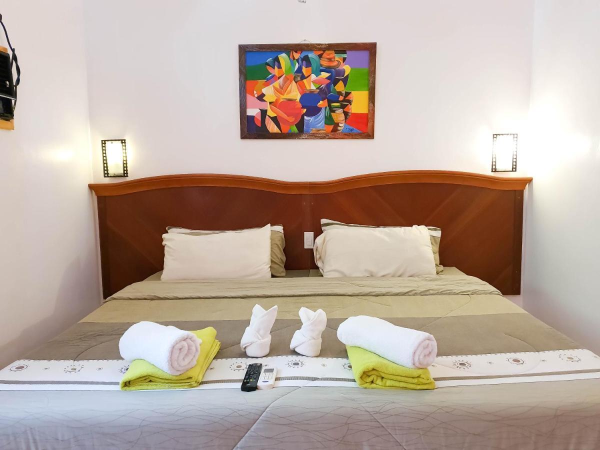 Cocoloco Beach Resort Manoc-Manoc Exteriér fotografie
