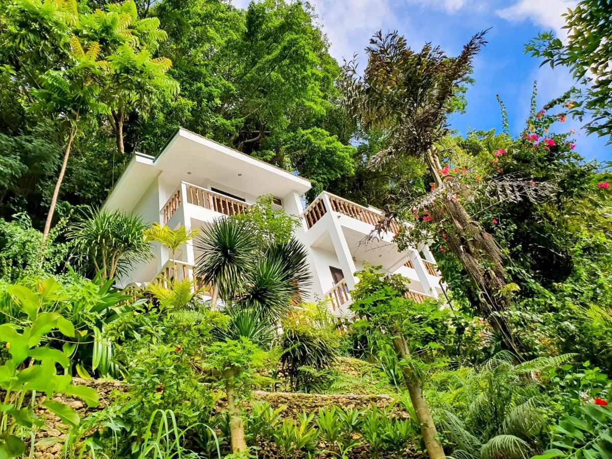 Cocoloco Beach Resort Manoc-Manoc Exteriér fotografie